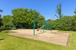 32102 Millard Circle, Warrenville, IL 60555 - Photo 24