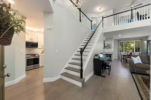 32102 Millard Circle, Warrenville, IL 60555 - Photo 2