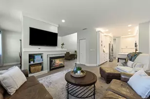 32102 Millard Circle, Warrenville, IL 60555 - Photo 8
