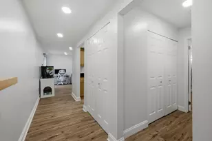 2013 Country Club Dr, Woodridge, IL 60517 - Photo 6