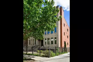 825 W Eastwood Ave, Chicago, IL 60640 - Photo 2