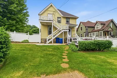 202 N 5th Street, Saint Charles, IL 60174 - Photo 4