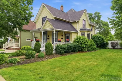 202 N 5th Street, Saint Charles, IL 60174 - Photo 1