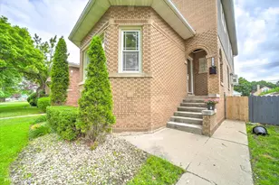 3515 N Oriole Ave, Chicago, IL 60634 - Photo 2