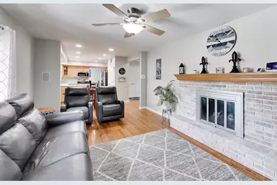 1912 Victoria Road, Mundelein, IL 60060 - Photo 14