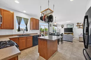 1541 Bristol Dr, Hampshire, IL 60140 - Photo 8