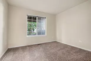 2071 Avalon Ct, Northbrook, IL 60062 - Photo 12