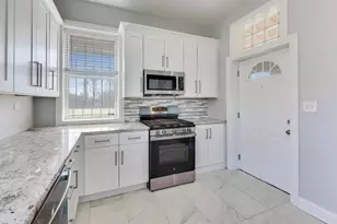 313 E 60th St, Chicago, IL 60637 - Photo 14