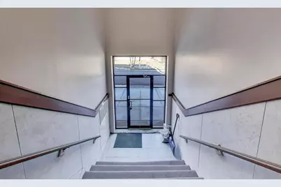 313 E 60th Street #1, Chicago, IL 60637 - Photo 2
