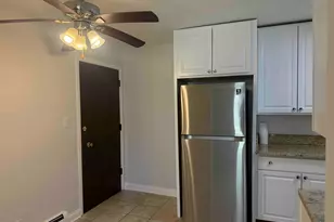1321 N Baldwin Ct, Palatine, IL 60074 - Photo 6