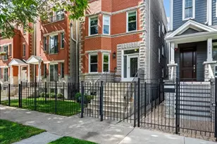 1520 W Henderson St, Chicago, IL 60657 - Photo 1