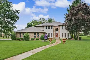 402 Hollyridge Ct, Saint John, IL 61873 - Photo 2