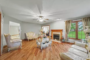 402 Hollyridge Ct, Saint John, IL 61873 - Photo 10