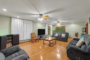 402 Hollyridge Ct, Saint John, IL 61873 - Photo 14