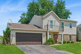 465 Ridgefield Dr, Roselle, IL 60172 - Photo 2