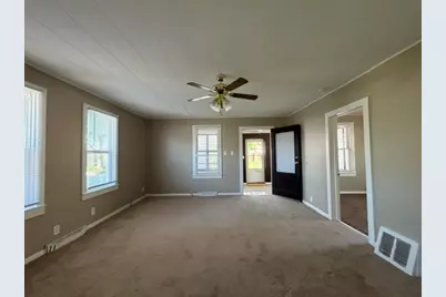 272 S Forest Avenue, Bradley, IL 60915 - Photo 6