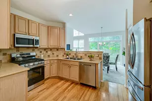 128 Fairway Dr, La Grange, IL 60525 - Photo 10