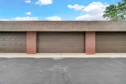 1030 S Fernandez Avenue S #4-M, Arlington Heights, IL 60005 - Photo 4
