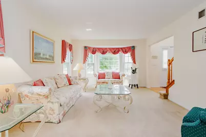 1438 Della Drive, Hoffman Estates, IL 60169 - Photo 10