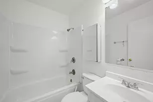 365 Pebblecreek Dr, Lake Zurich, IL 60047 - Photo 12