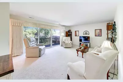 1845 Tanglewood Drive #3D, Glenview, IL 60025 - Photo 4