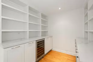 180 E Pearson St, Chicago, IL 60611 - Photo 10