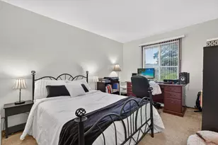 842 N Cross Creek Dr, Roselle, IL 60172 - Photo 18
