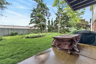 842 N Cross Creek Dr, Roselle, IL 60172 - Photo 22