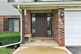 842 N Cross Creek Dr, Roselle, IL 60172 - Photo 4