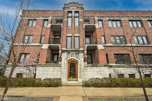 1368 E 57th St, Chicago, IL 60637 - Photo 1