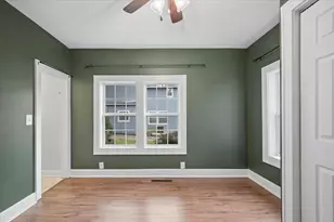 60 N Wisconsin St, Carpentersville, IL 60110 - Photo 6