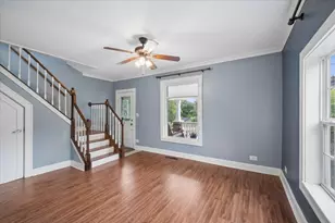 60 N Wisconsin St, Carpentersville, IL 60110 - Photo 4