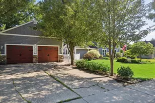 60 N Wisconsin St, Carpentersville, IL 60110 - Photo 18