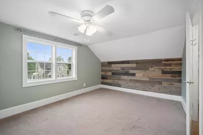 60 N Wisconsin Street, Carpentersville, IL 60110 - Photo 16