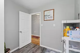 423 E Front St, Gilman, IL 60938 - Photo 6