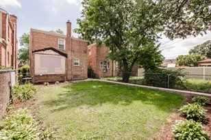 10048 S St Lawrence Ave, Chicago, IL 60628 - Photo 16