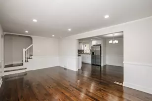 10048 S St Lawrence Ave, Chicago, IL 60628 - Photo 2