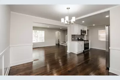 10048 S Saint Lawrence Avenue, Chicago, IL 60628 - Photo 6