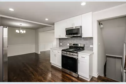 10048 S Saint Lawrence Avenue, Chicago, IL 60628 - Photo 4