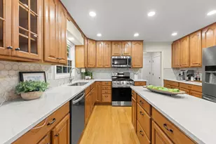 706 Alexandria Dr, Naperville, IL 60565 - Photo 10