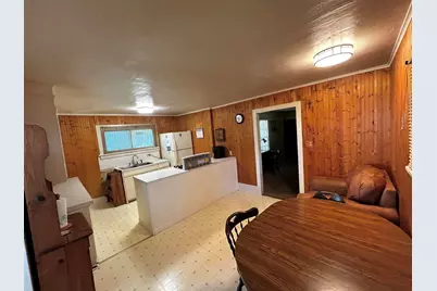 126 E 6th Street, Pecatonica, IL 61063 - Photo 6