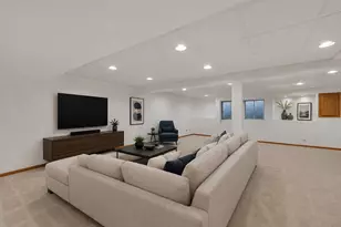 1320 E Sanborn Dr, Palatine, IL 60074 - Photo 22