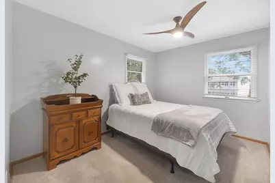 1320 E Sanborn Drive, Palatine, IL 60074 - Photo 16