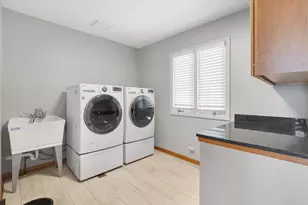 1320 E Sanborn Dr, Palatine, IL 60074 - Photo 12