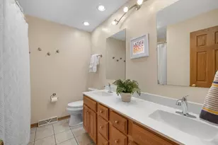 1320 E Sanborn Dr, Palatine, IL 60074 - Photo 18
