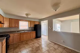 519 Paxton Ave, Calumet City, IL 60409 - Photo 6