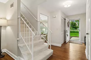 123 N Peartree Ln, Arlington Heights, IL 60004 - Photo 4