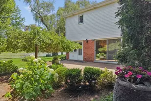 123 N Peartree Ln, Arlington Heights, IL 60004 - Photo 24