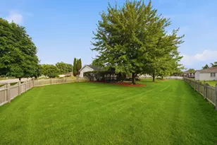 909 Knollside Rd, New Lenox, IL 60451 - Photo 4