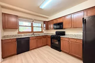 1428 E Lyn Ct, Homewood, IL 60430 - Photo 12